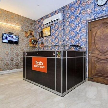 Fabexpress Ashray Hotel โนอิดา ภายนอก รูปภาพ