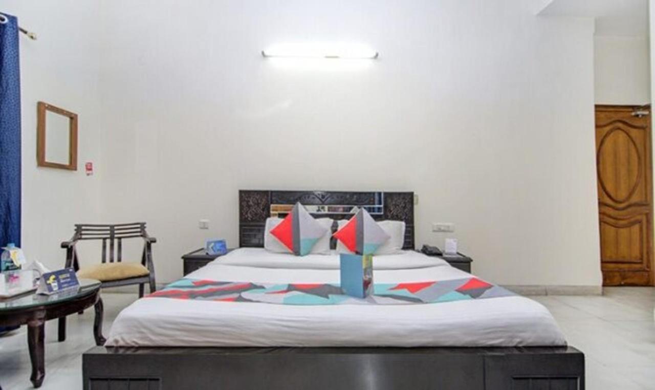 Fabexpress Ashray Hotel โนอิดา ภายนอก รูปภาพ