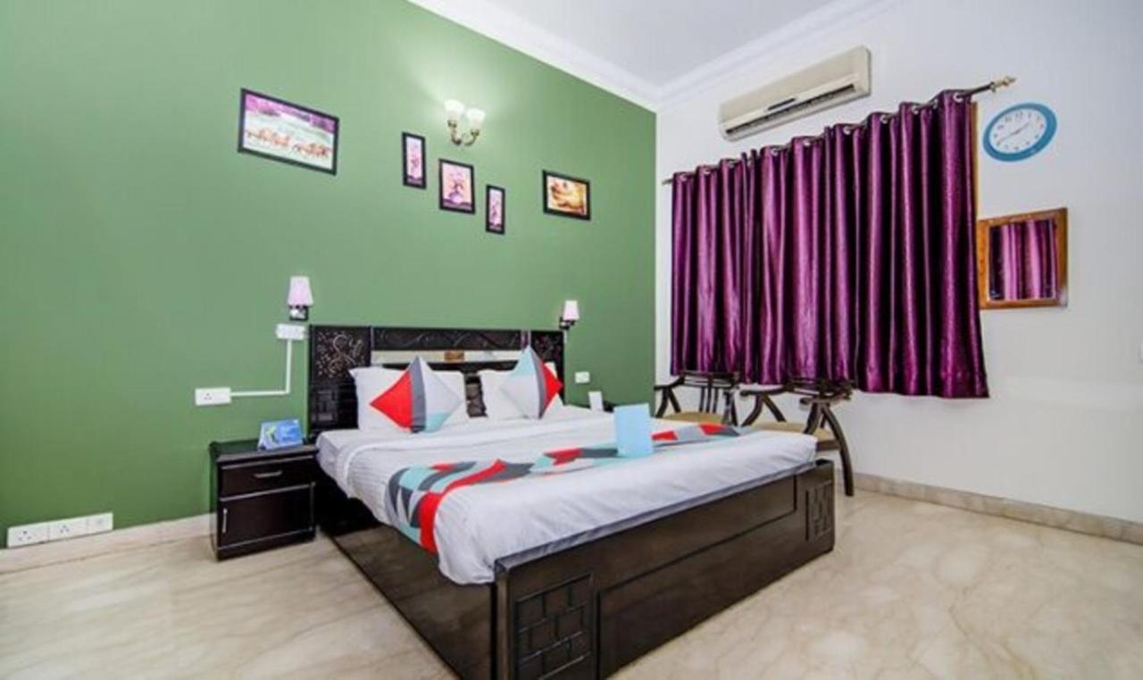 Fabexpress Ashray Hotel โนอิดา ภายนอก รูปภาพ