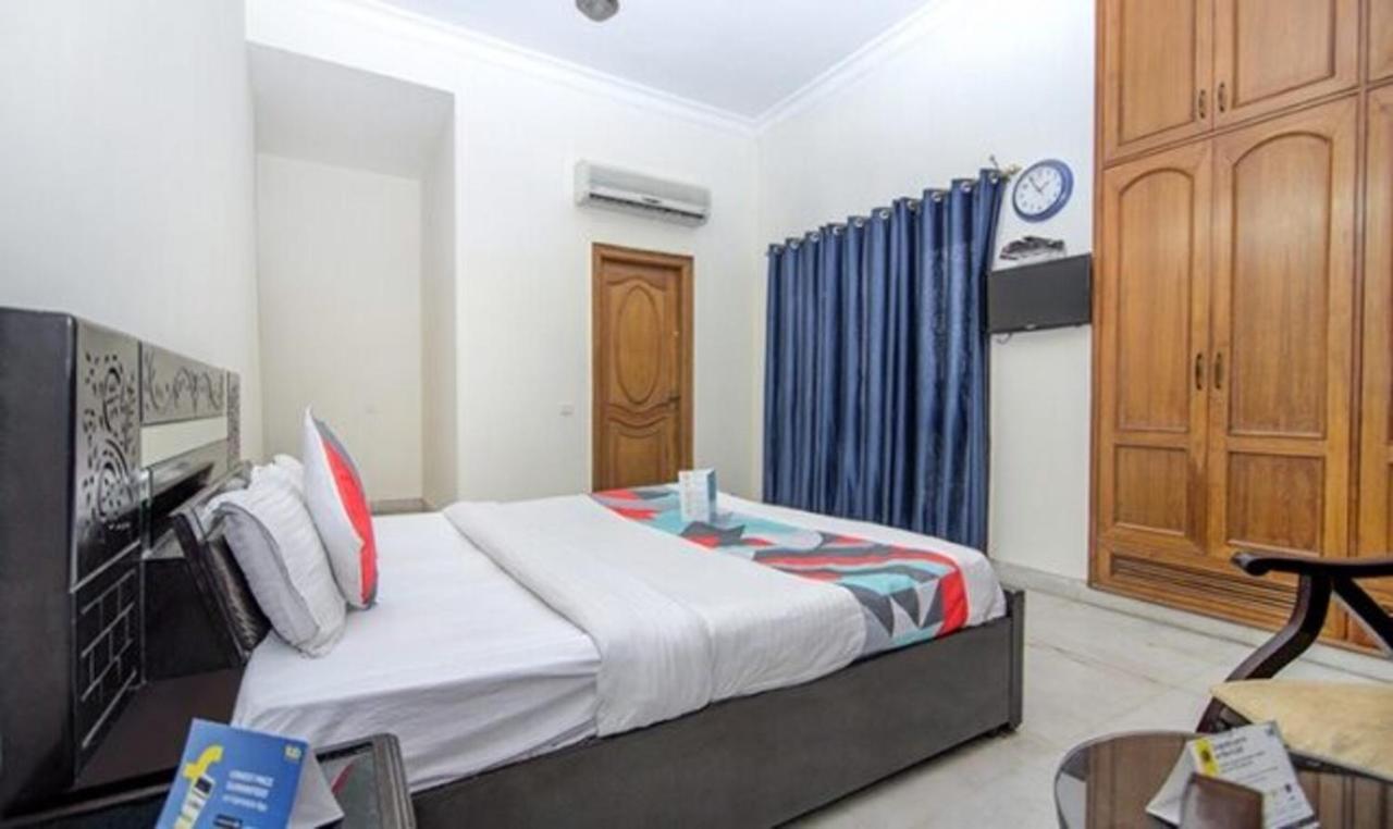Fabexpress Ashray Hotel โนอิดา ภายนอก รูปภาพ