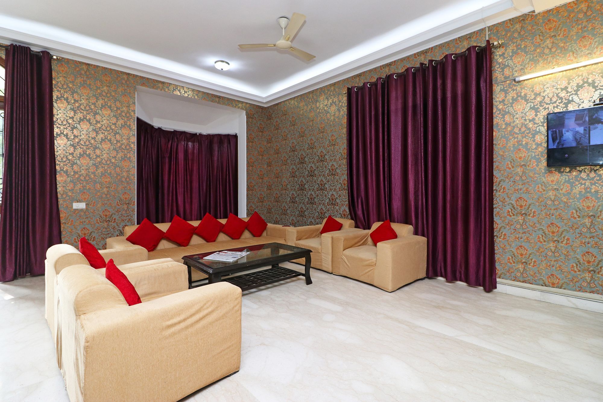 Fabexpress Ashray Hotel โนอิดา ภายนอก รูปภาพ