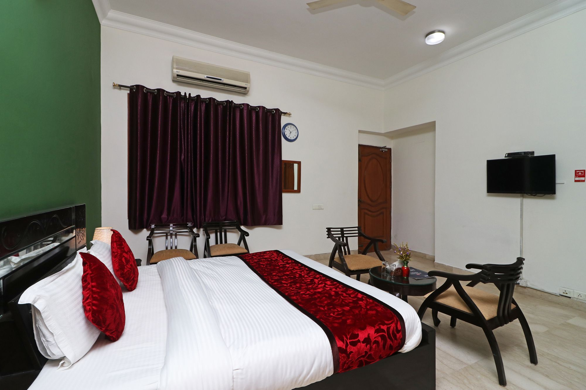Fabexpress Ashray Hotel โนอิดา ภายนอก รูปภาพ