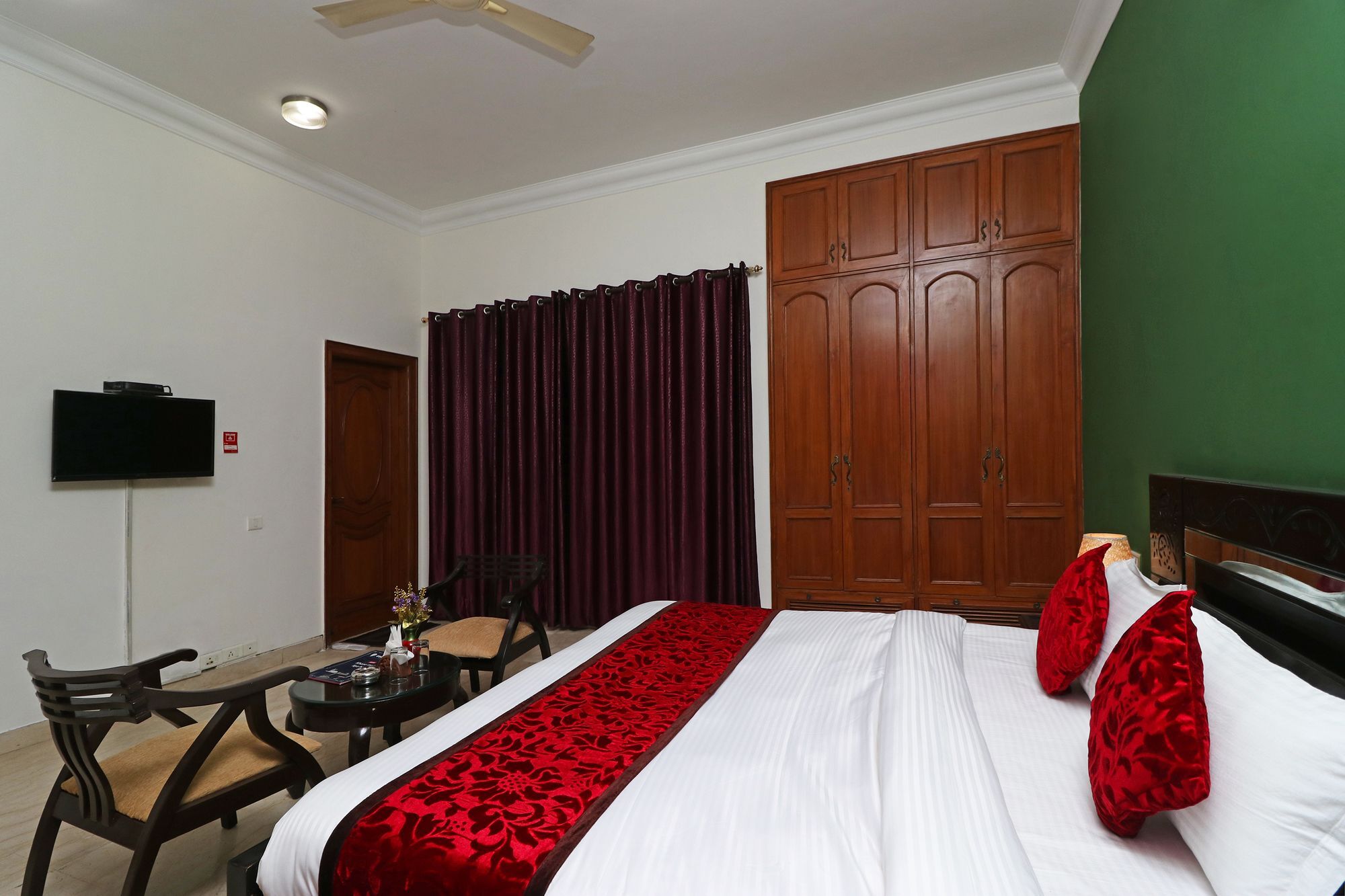 Fabexpress Ashray Hotel โนอิดา ภายนอก รูปภาพ